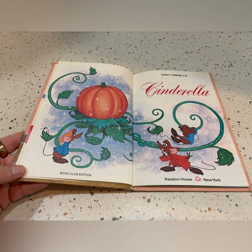 Walt Disney’s Cinderella 1974 Book Club Edition – Wonderful World‎ of Reading